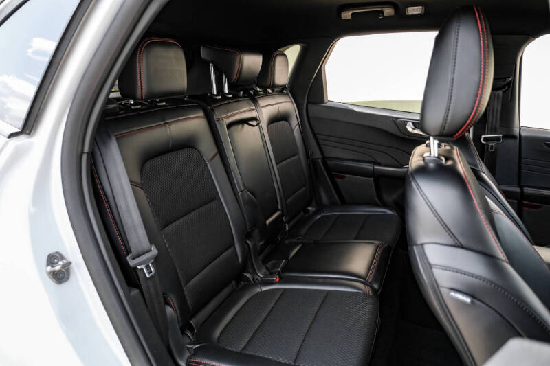 2025 Ford Escape ST-Line Select