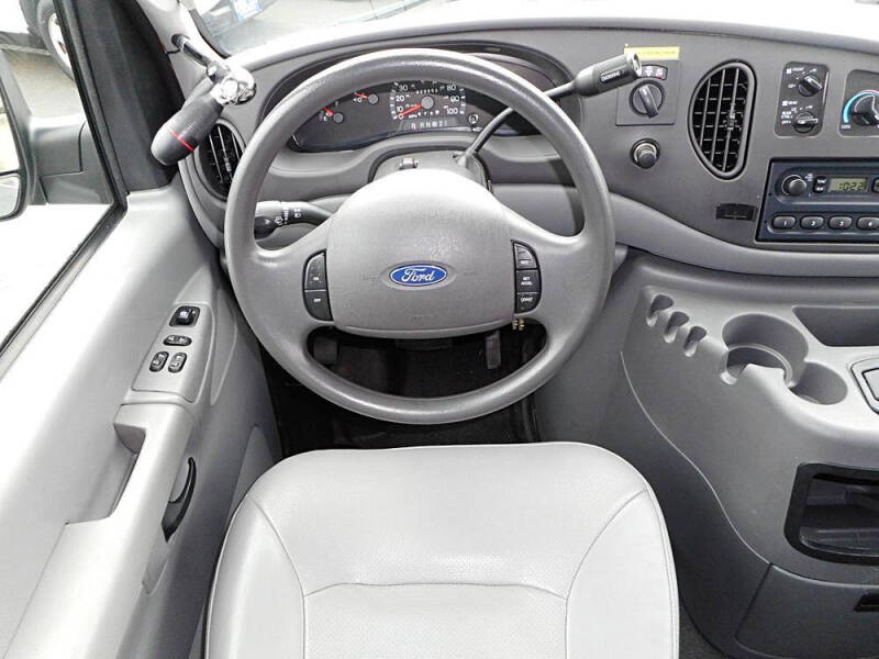 2003 Ford E-Series E-250