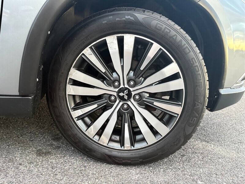 2019 Mitsubishi Outlander SE