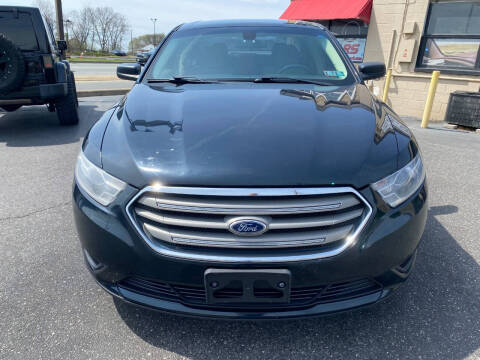 2015 Ford Taurus SE