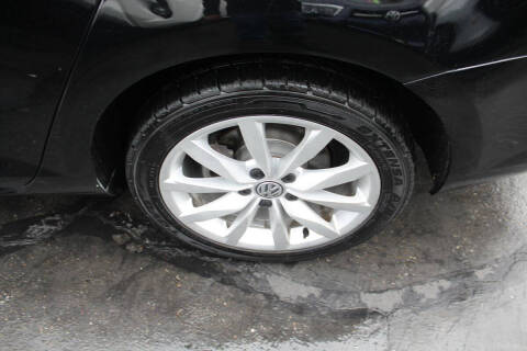 2017 Volkswagen Golf SportWagen