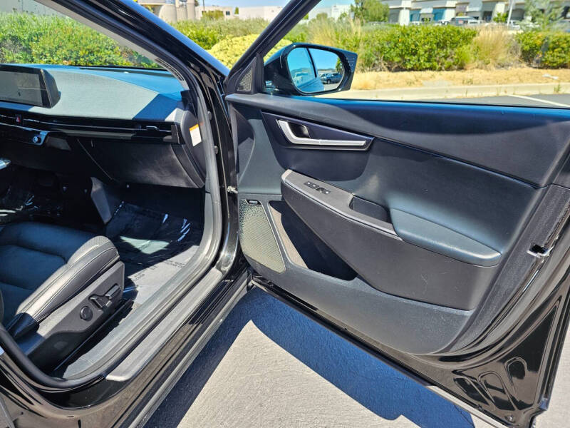 2024 Kia EV6 Wind