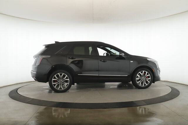 2022 Cadillac XT5 Sport