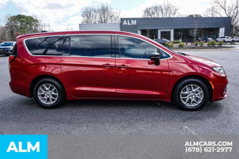 2024 Chrysler Pacifica Touring L