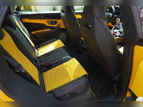 2022 Lamborghini Urus