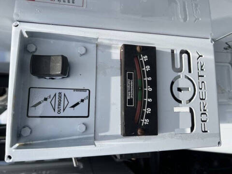 2017 Freightliner M2 106