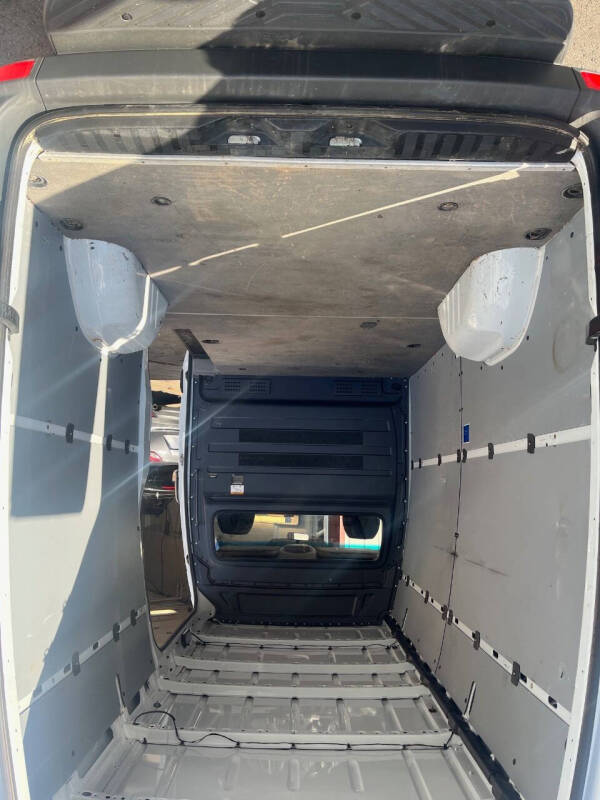 2017 Mercedes-Benz Sprinter WORKER Cargo Van Base photo 12