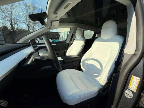 2025 Tesla Model Y Performance
