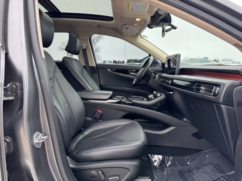 2022 Lincoln Nautilus Reserve