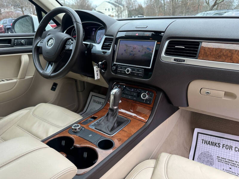 2013 Volkswagen Touareg VR6 Sport