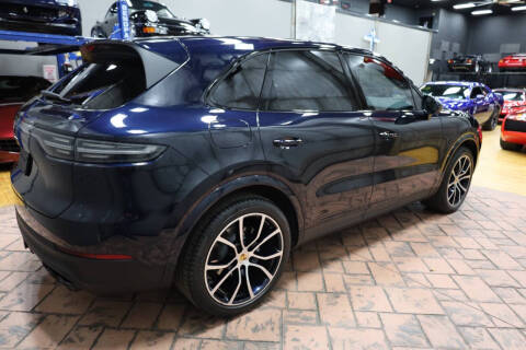 2023 Porsche Cayenne Platinum Edition