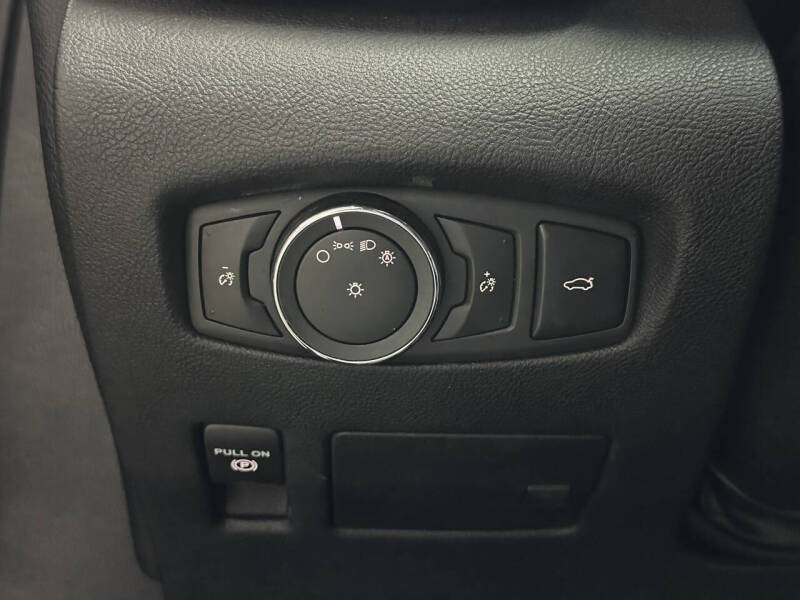 2017 Lincoln Continental Select