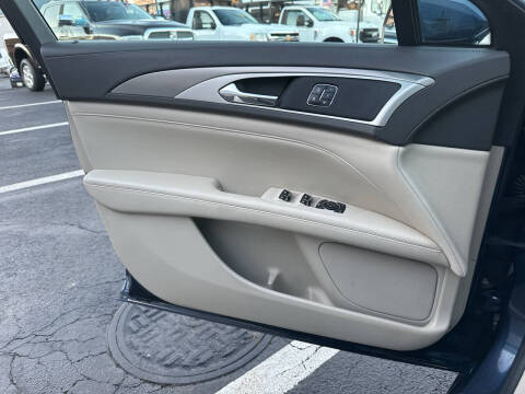 2017 Lincoln MKZ Premiere