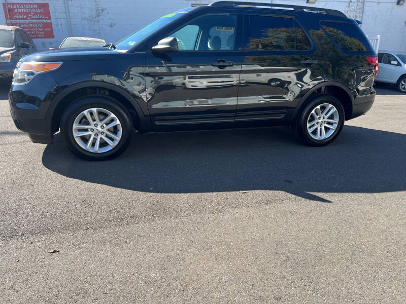 2015 Ford Explorer Base photo 6