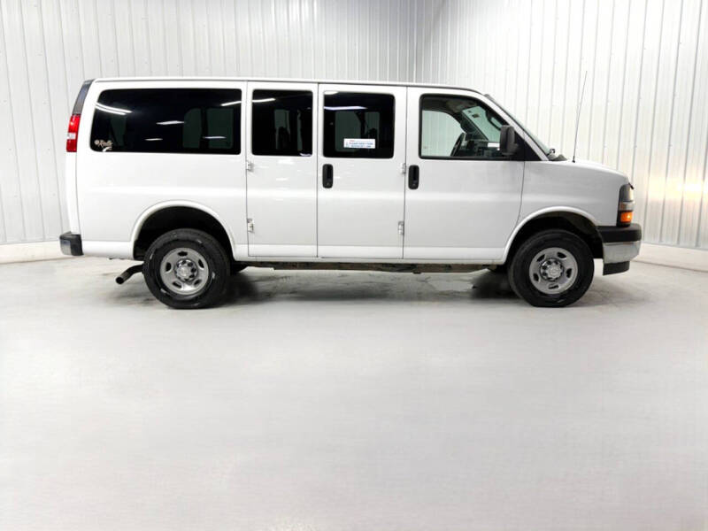 2017 Chevrolet Express LT 2500