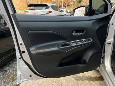 2022 Nissan Versa SR