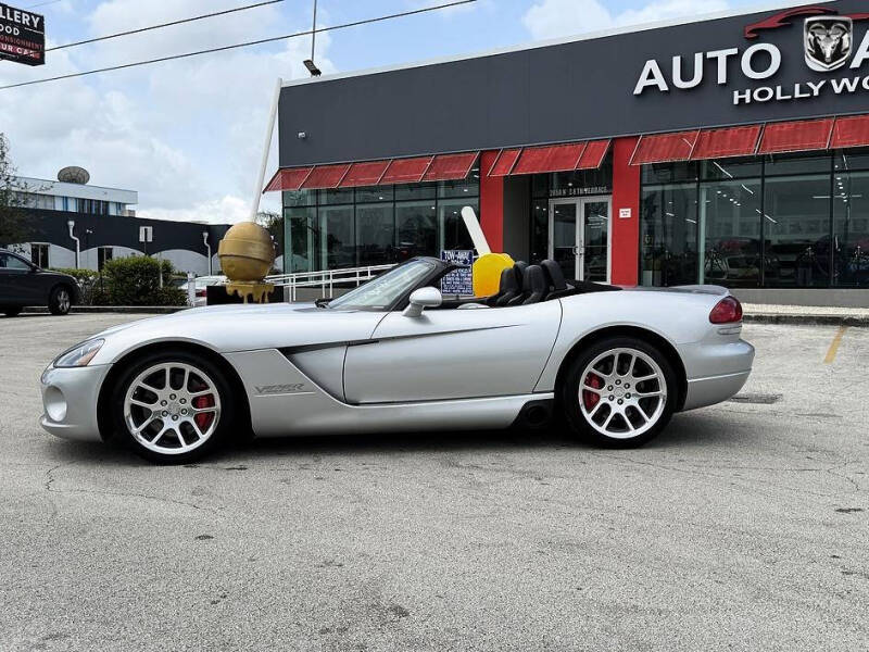 2004 Dodge Viper SRT-10