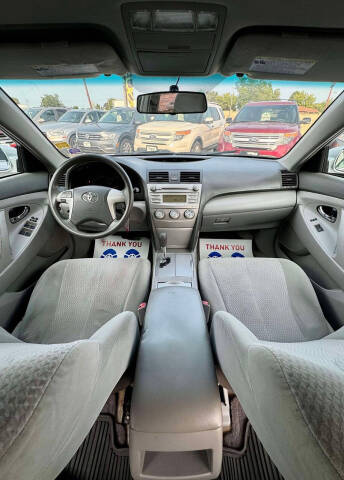 2011 Toyota Camry LE