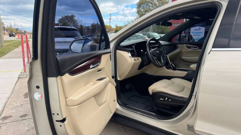 2017 Cadillac XT5 Luxury