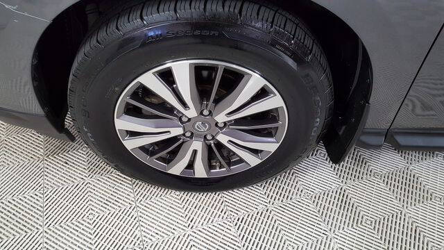 2018 Nissan Pathfinder SL