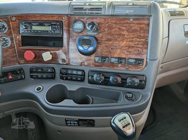 2013 Freightliner Cascadia