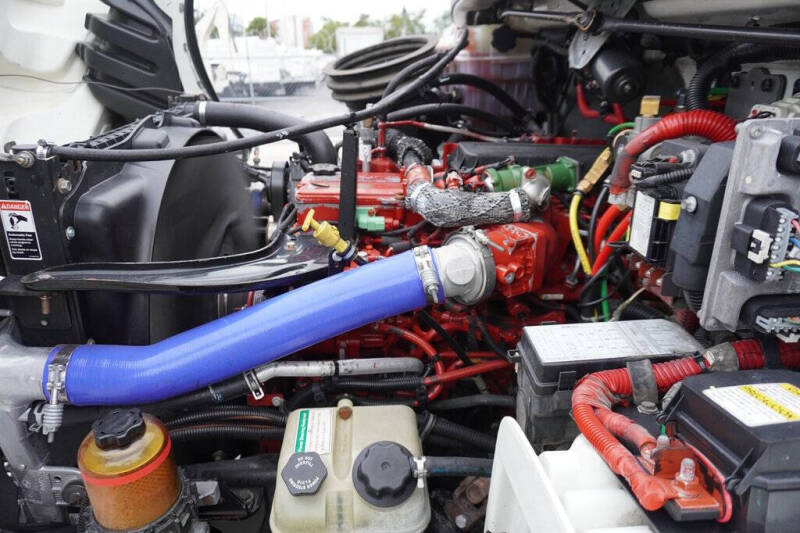 2015 Freightliner M2 106