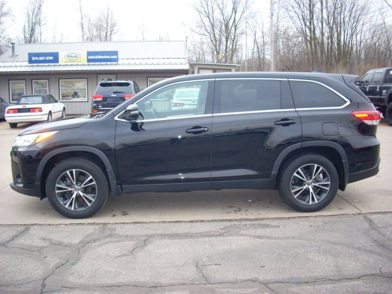 Used 2019 Toyota Highlander LE Plus with VIN 5TDBZRFH7KS969021 for sale in Warsaw, IN