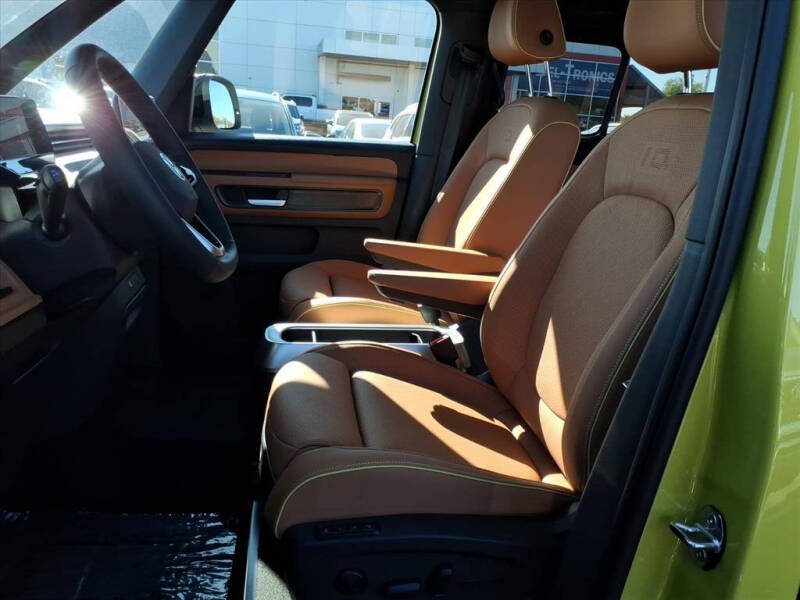 2025 Volkswagen ID. Buzz Pro S Plus 4Motion