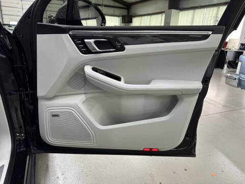 2024 Porsche Macan S