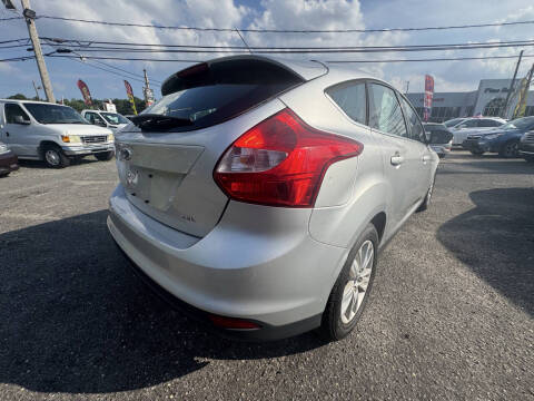 2012 Ford Focus SEL