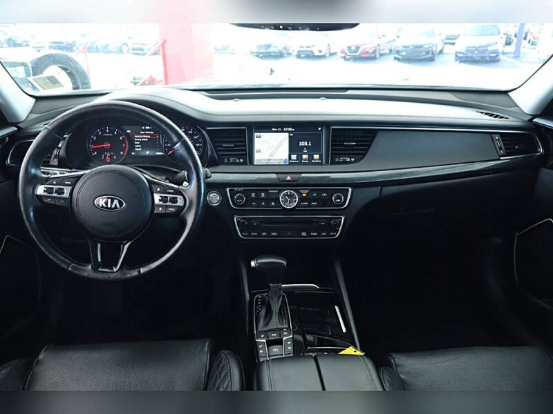 2018 Kia Cadenza Limited