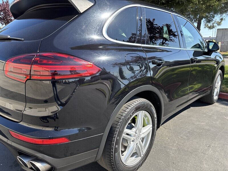 2017 Porsche Cayenne S E-Hybrid