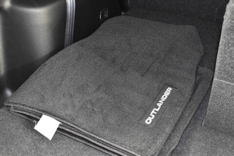 2024 Mitsubishi Outlander ES