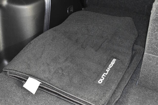 2024 Mitsubishi Outlander ES