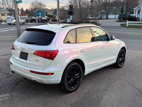 2011 Audi Q5 2.0T quattro Premium Plus