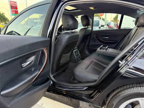 2015 BMW 3 Series 320i