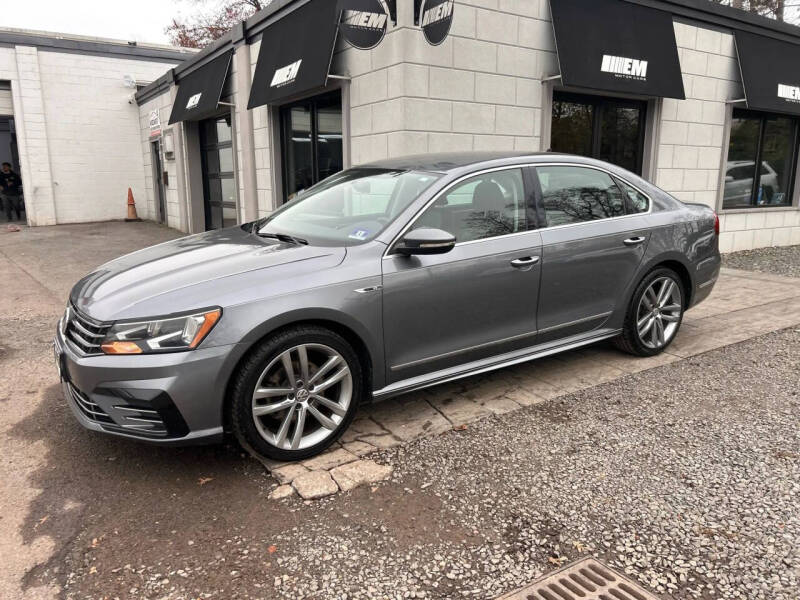 2017 Volkswagen Passat 1.8T R-Line