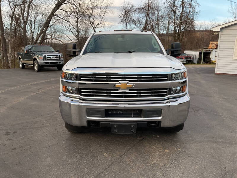 2017 Chevrolet Silverado 2500HD Work Truck photo 2