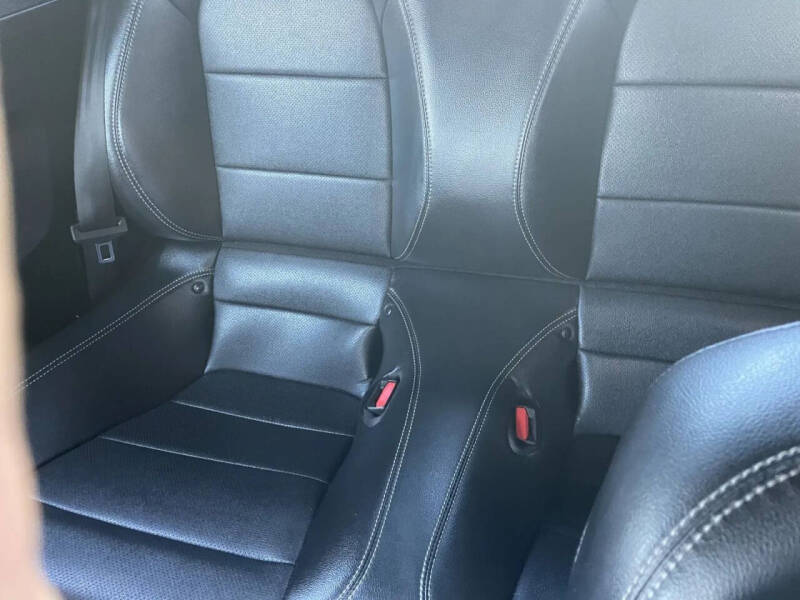 2022 Ford Mustang EcoBoost Premium