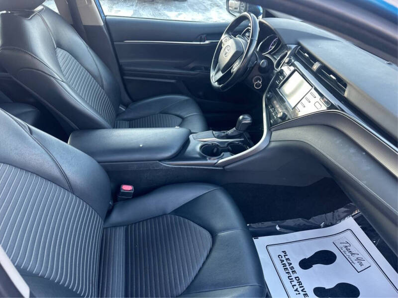 2019 Toyota Camry SE