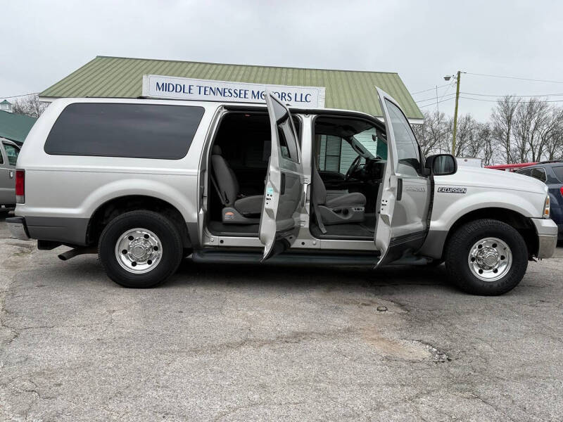 2005 Ford Excursion XLT