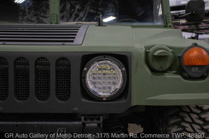 2001 AM General Hummer