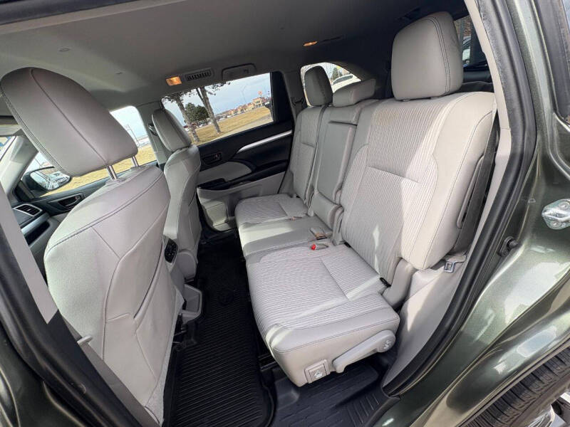 2019 Toyota Highlander LE Plus