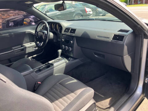2013 Dodge Challenger SXT
