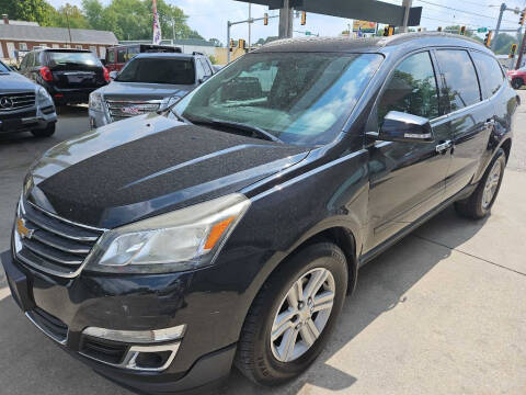 2013 Chevrolet Traverse for sale at SpringField Select Autos in Springfield IL
