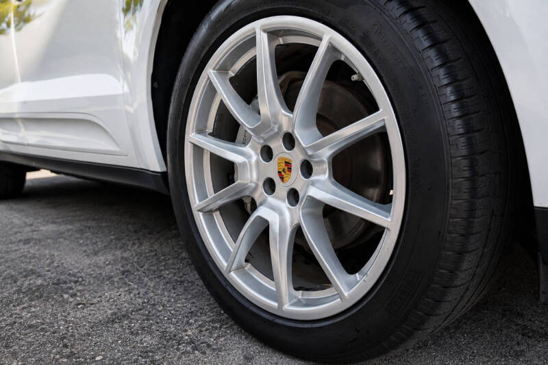 2017 Porsche Macan S