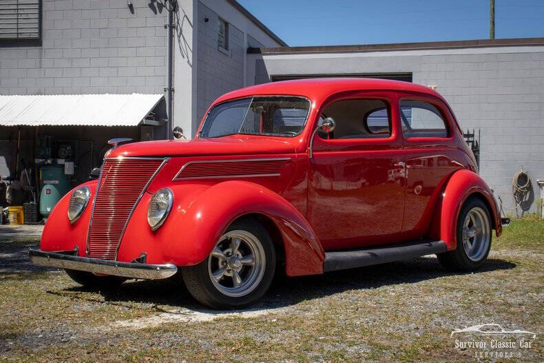 1937 Ford Tudor