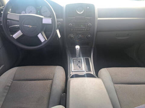 2005 Chrysler 300