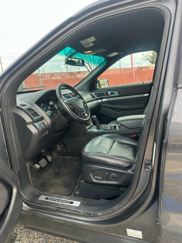 2018 Ford Explorer Sport