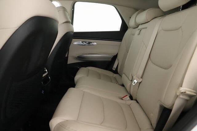 2022 Genesis GV70 2.5T Standard